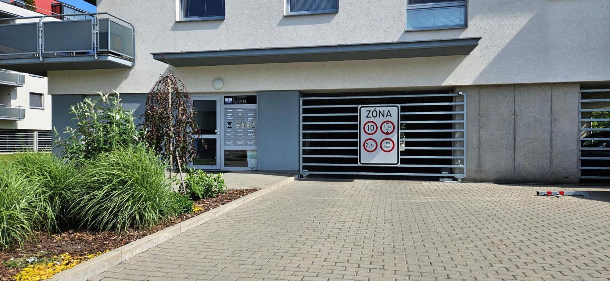 Apartament Holata 201 *
